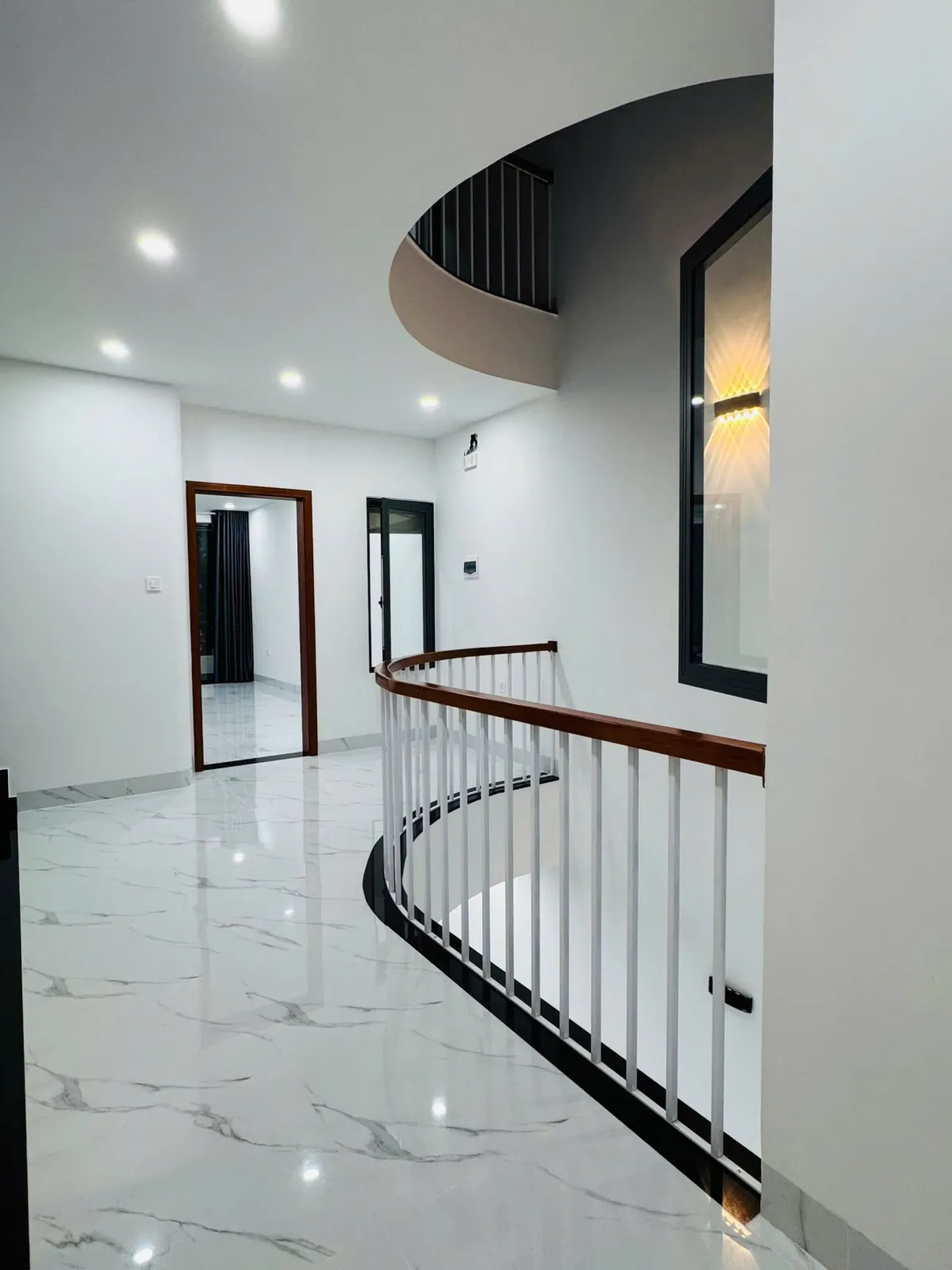 Nhà không nội thất