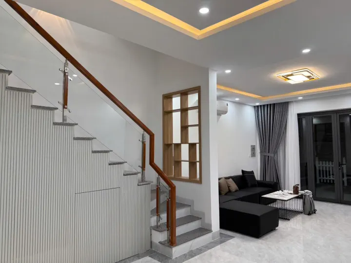 Cho thuê nhà nguyên căn Mỹ Gia Gói 8 gần hồ bơi