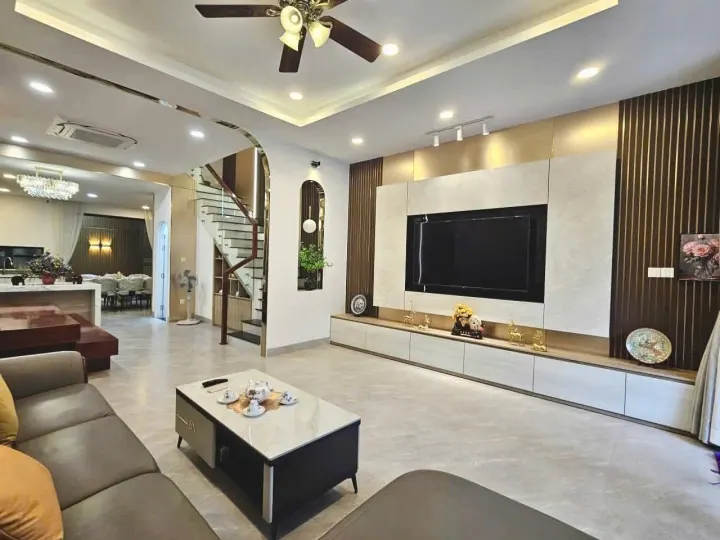 Cho thuê nhà nguyên căn Mỹ Gia Gói 8 gần hồ bơi