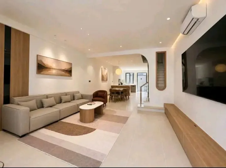 Cho thuê nhà nguyên căn Mỹ Gia Gói 8 gần hồ bơi